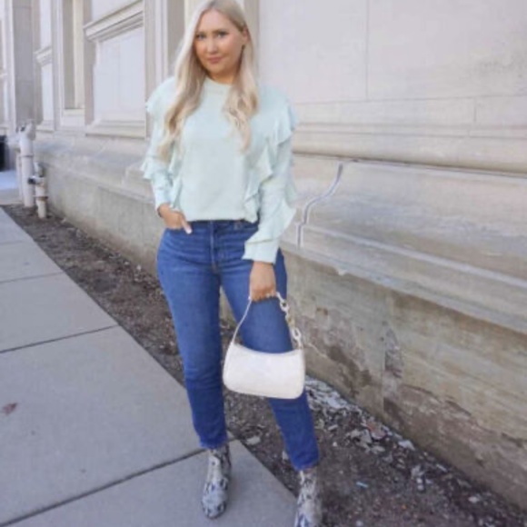 NWT -  Women's Ruffle Sleeve Sweatshirt - A New Day Light Green - TARGET - FALL - Picture 4 of 5